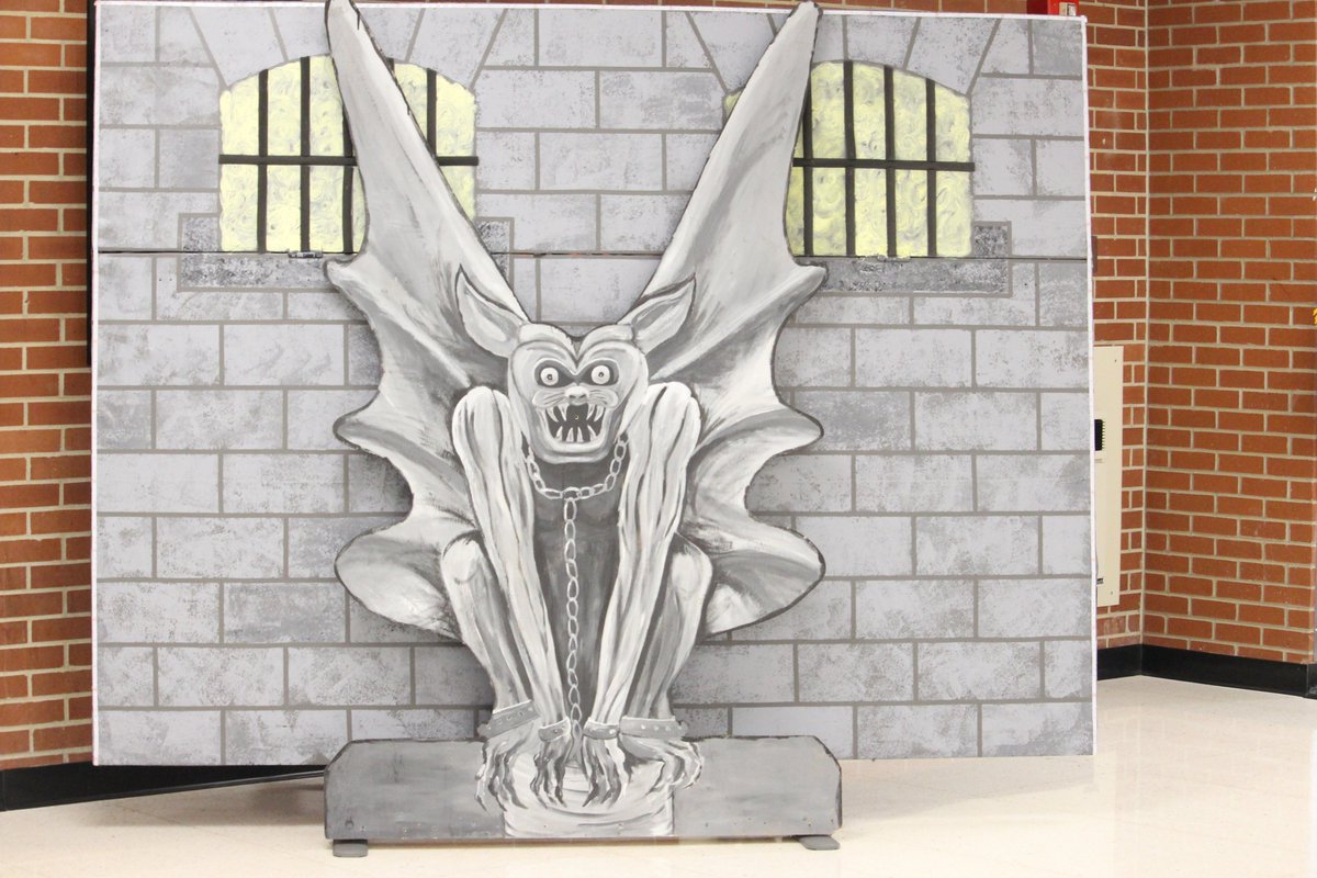 The Addams Family will be presented this weekend BEGINNING TONIGHT (April 22-23, 7pm) at Bellmont High School. 

Don't miss the show. Tickets can be purchased online at our.show/bellmont-high-… or at the door.