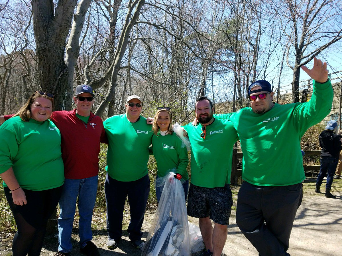 EmeraldDocument's tweet photo. Earth Day should be everyday! 🌍 ♻️ We strive to practice our (Emerald) GREEN initiatives everyday within the office, in our local communities, and with our customers with our eco excellence products and recycling programs! #earthday2022 #communitycleanup #recycling #earthday https://t.co/F6vVBY2jV8