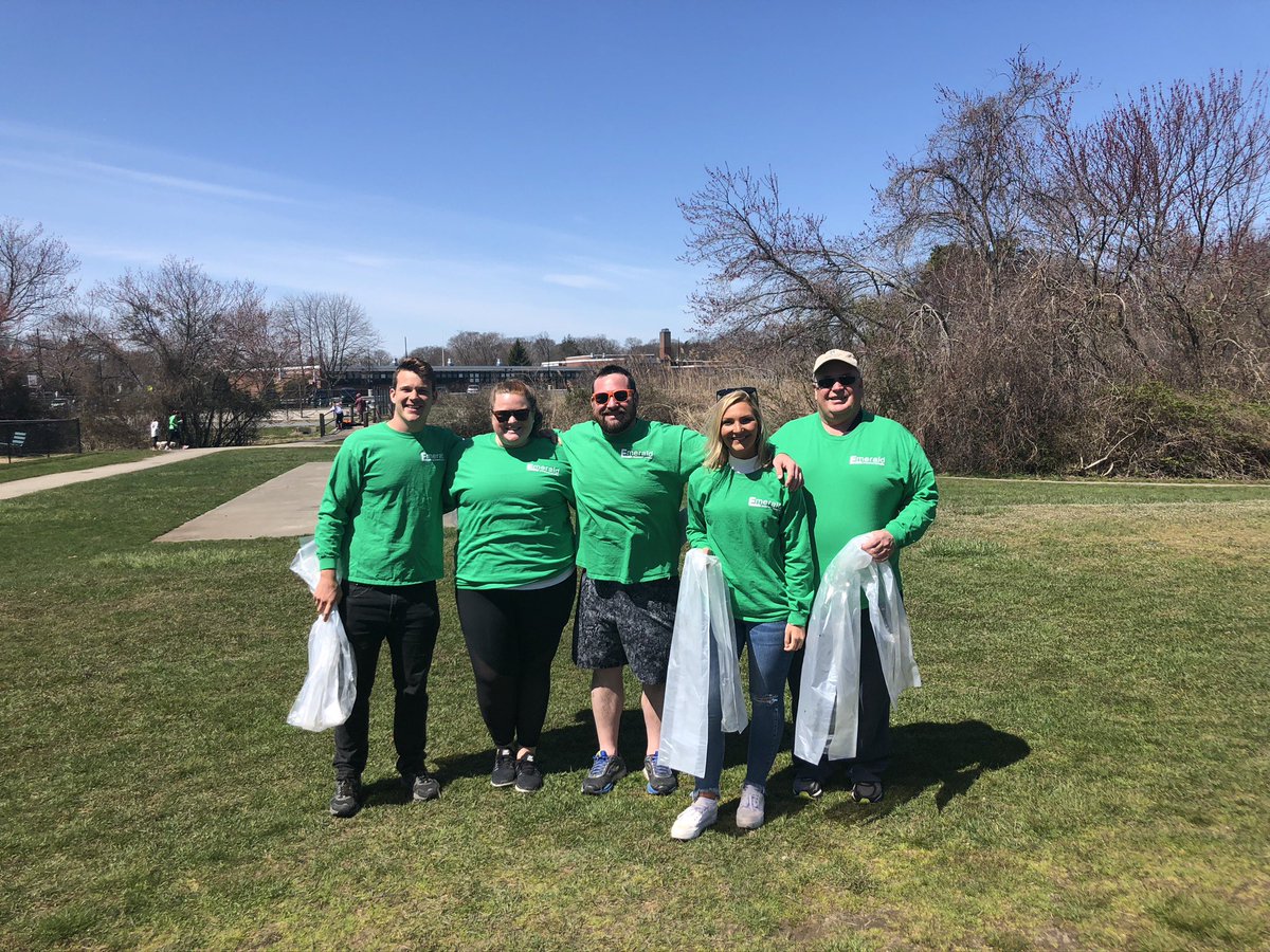 EmeraldDocument's tweet photo. Earth Day should be everyday! 🌍 ♻️ We strive to practice our (Emerald) GREEN initiatives everyday within the office, in our local communities, and with our customers with our eco excellence products and recycling programs! #earthday2022 #communitycleanup #recycling #earthday https://t.co/F6vVBY2jV8