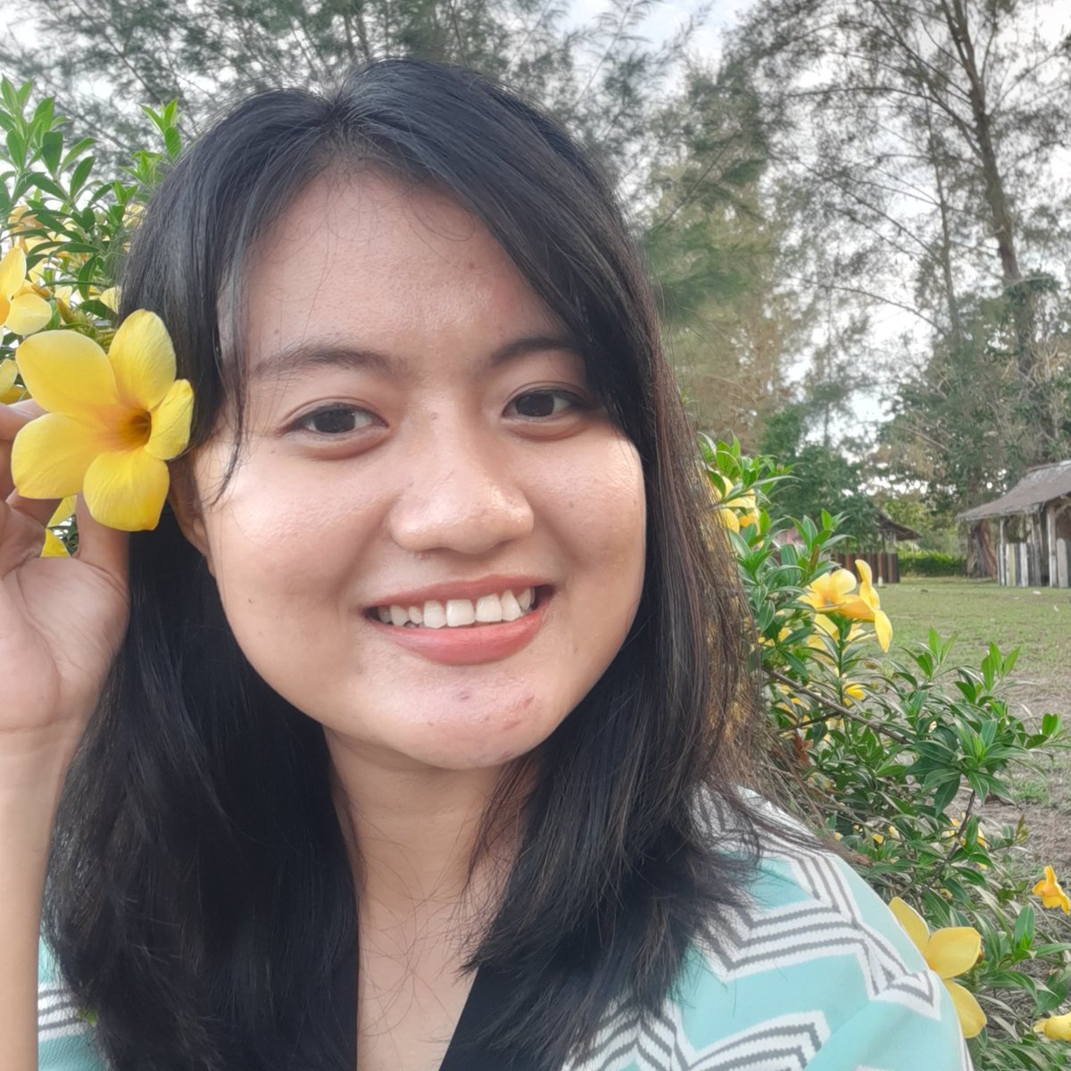 NatalTuti's tweet photo. #FotoProfilBaru https://t.co/GEqjj2KJ8k