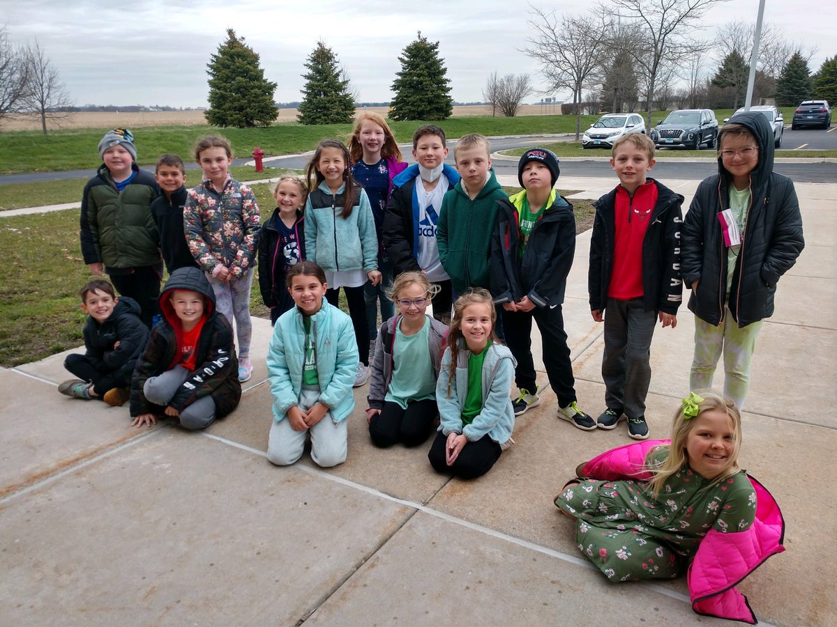 NorthGrove1's tweet photo. Clean up for Earth Day today at North Grove! https://t.co/jiQE8q2GqC