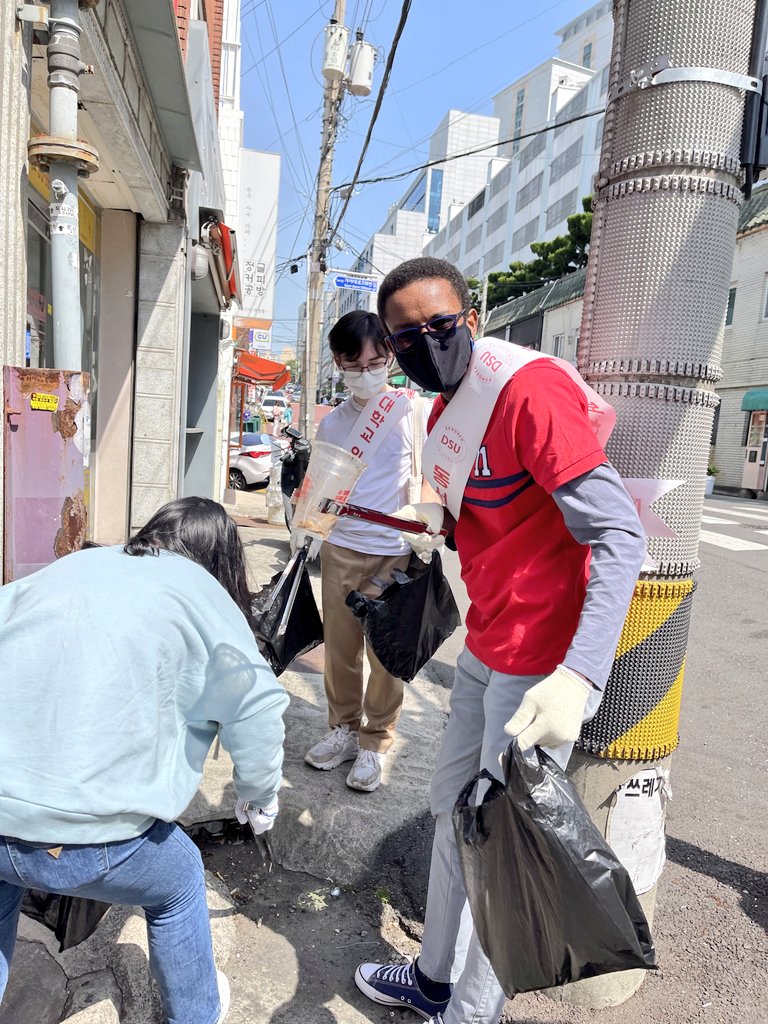 tbaamin's tweet photo. #Community_service #volunteering https://t.co/IGKPqtzztW