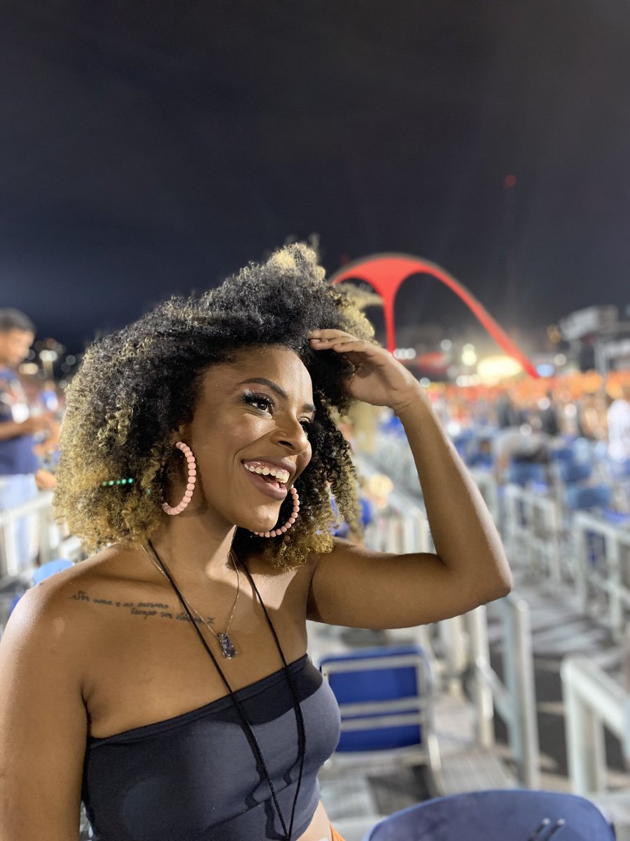 lauramicaela_'s tweet photo. Carnaval, te amo! Na vida és tudo pra mim ❤️ https://t.co/to0ir4gqTo