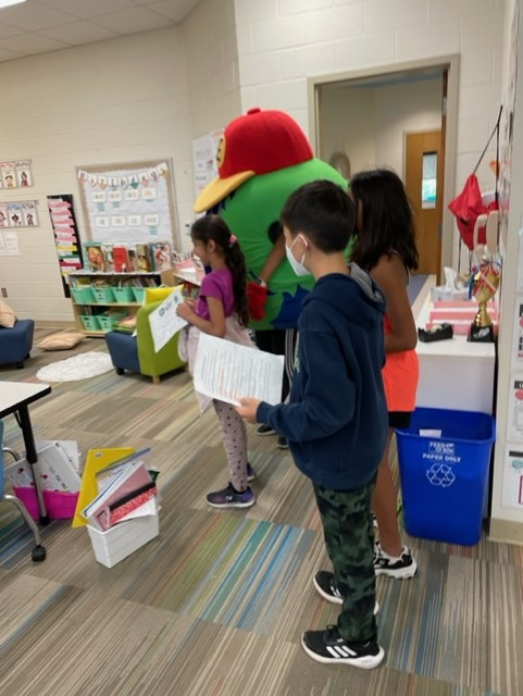 Congratulations to some of our students and teachers for earning a Positivity Project award! We are so proud of how you represent White Oak ES by exemplifying great character traits!! And, happy Earth Day from Tripp and our student leaders. <a href="/WhiteOakElem/">White Oak Elementary</a> <a href="/PosProject/">The Positivity Project</a>