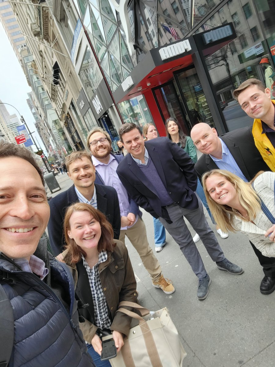 CaliberComms's tweet photo. Our NYC contingent joined with clients, friends, and partners for @EmpireStartups' #NYFinTechWeek, including panels and events with fintech superstars from around the country.

And we couldn't resist the opportunity to do some coworking! 👍

#FintechEvents #Fintech #FintechPR https://t.co/hBK3cCyAtS