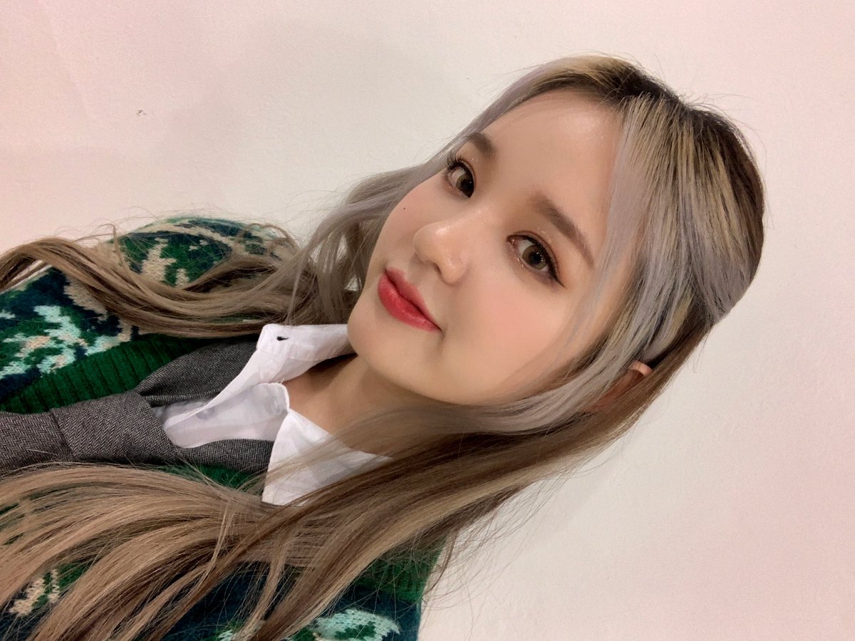 HWlSEOS's tweet photo. the IT girl who never got her chance to shine https://t.co/SCSJ5GasNl
