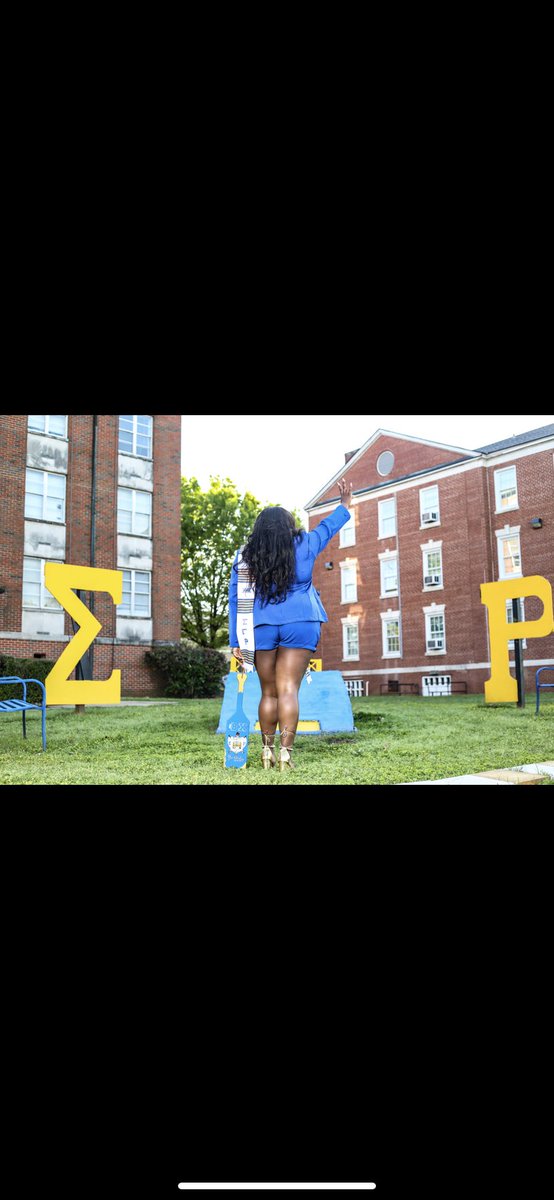 teraney42's tweet photo. MajeΣty
(noun)
1.impressive stateliness, dignity, or beauty. 
2.royal power.

#gradszn #PrettyPoodle #BX https://t.co/33WzzXOmaW