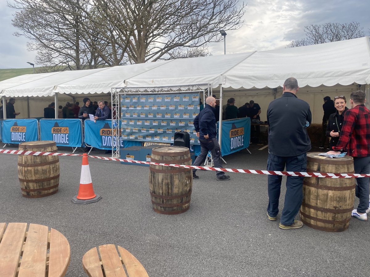 nollaigobuachal's tweet photo. Looking forward to the Dingle challenge tomorrow and the weather looks good. Very well organised registration here #dinglechallenge https://t.co/yrXoHcVIx3