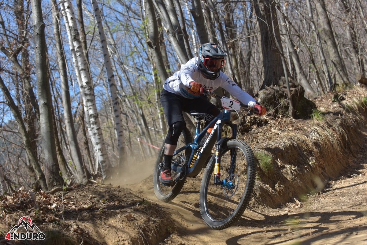 NoTubes's tweet photo. Denny Lupato kicked off his 2022 enduro campaign with a win! He and his #flowEX3 rims went the fastest down all three stages of the the first round of the 4ENDURO circuit on the Coggiola trails. 📸 4Enduro https://t.co/lYHqMeil4a