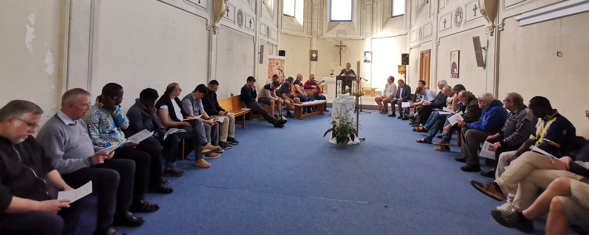 pManu_sdb's tweet photo. @ViesConsacrees @veroniqueop @Eglisecatho @cathobel @laurenceDx @idegaulmyn @basilicakoekelberg https://t.co/zr1NSY61oS