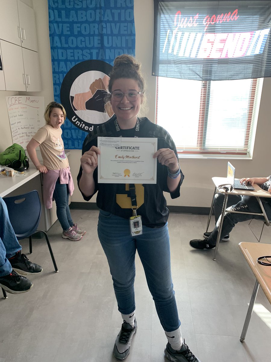 MrDillardWARREN's tweet image. Had the awesome opportunity to recognize some @RaymondParkIMS teachers today for their students’ outstanding Math NWEA growth! #WarrenWill grow students! (2/2) not pictured - Ms. Taylor