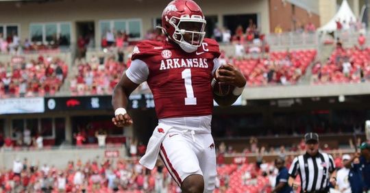 College football preseason rankings: PFF debuts 'way-too-early' 2022 top 25... check out where the have the Arkansas Razorbacks #wps #arkansas #razorbacks (FREE): https://t.co/cpzeBzm1Ng https://t.co/ih9fLBeMH6