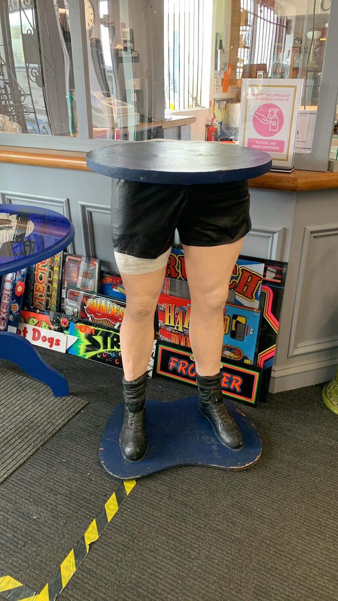 astraantiques's tweet photo. What ever your doing tonight enjoy! #dontgetlegless #rugbylegs #rugbylegstable #crazytable #rugby #rugbylover #jonnywilkinson #garethedwards #rugbylovers #astraantiquescentre #hemswell #lincolnshire https://t.co/LVeLGX78DV