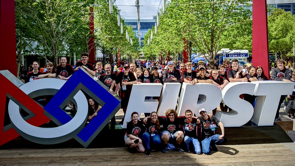 rogue_robotics's tweet image. Minnesota is well represented this year at the FIRST Championships in Houston. We are proud to represent our state and Farmington at the highest level of competition! 🥹 #FIRSTchamps