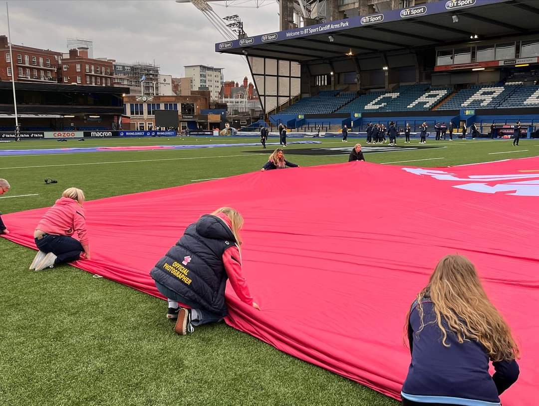 Llantwit Fardre RFC Women's - PINK RHINOS (@llantwit_pink) on Twitter photo We are absolutely honoured to have been the chosen team to bear the flags for round four of the <a href="/Womens6Nations/">Guinness Women's Six Nations</a> tonight at Cardiff Arms Parkβ€οΈ
Tune in to <a href="/S4Cchwaraeon/">S4C Chwaraeon π΄σ §σ ’σ ·σ ¬σ ³σ Ώ</a> this evening by 7:45 and you might catch usπ CMON CYMRU!!!π΄σ §σ ’σ ·σ ¬σ ³σ Ώ We are absolutely honoured to have been the chosen team to bear the flags for round four of the <a href="/Womens6Nations/">Guinness Women's Six Nations</a> tonight at Cardiff Arms Parkβ€οΈ
Tune in to <a href="/S4Cchwaraeon/">S4C Chwaraeon π΄σ §σ ’σ ·σ ¬σ ³σ Ώ</a> this evening by 7:45 and you might catch usπ CMON CYMRU!!!π΄σ §σ ’σ ·σ ¬σ ³σ Ώ