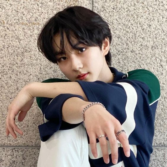 06studies's tweet image. ⌕ search — nova no #studytwt 

• Nath ! 15 anos 
• d/ela, enfj
• 1° ano EM + téc. adm
• pt-br - aprendendo inglês sozinha 
• Tentando criar uma rotina de estudos 

♡/↺ = moots !!