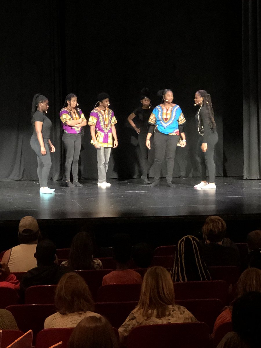 apsjcy's tweet photo. So proud of the Young Middle School Fine Arts Department! Amazing showcase at @alliancetheatre today!! @RonGarlington @aps_DanceMsH @JCYOrchestra @sara_womack @erickson_sarah_ #apsarts https://t.co/QwsKVTAOqn