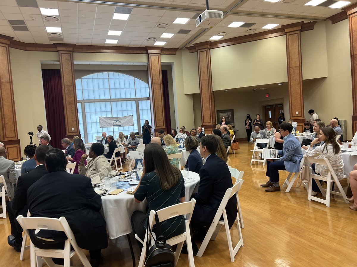 AndrePerezSLCC's tweet photo. Wonderful presentations during the @OneAcadiana 55 by 25 initiative update hosted by @southlacc and in honor of SLCC’s 6th Chancellor, @DrVincentJune as part of Chancellor Inauguration Week activities! https://t.co/OS1btOdJiS