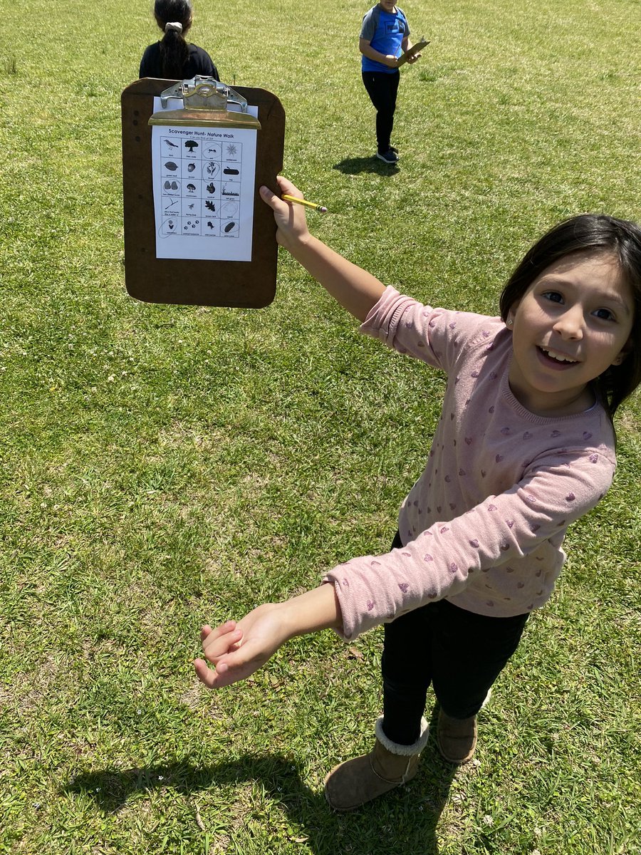 MrsWallace2nd's tweet photo. We loved getting to do an Earth Day scavenger hunt!!! #EarthDay22 #outdoorlearning @BirneyBobcats https://t.co/iWsAjsqEj2