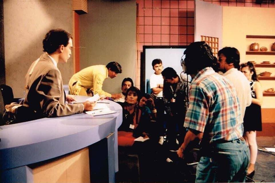 Ramiro_Escoto's tweet photo. #22deAbril Hace 30 años, mis compañeros de XHG-TV transmitian desde el estudio B lo que sucedia en el #SectorReforma. Alberto Sanz estaba al frente de las primeras emisiones. https://t.co/YRLe5Y0qZw