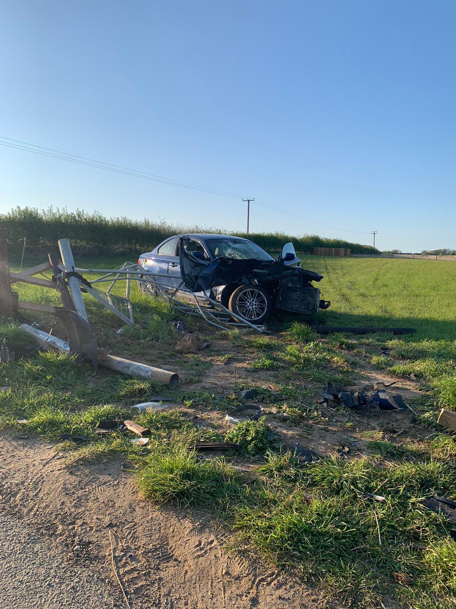 Buntingford & Rural SNT

Even though they were already into overtime officers diverted to help search for the customers who helped themselves to someone else’s vehicle. Bet they’ll ache in the morning.
#cantparktheresir
#stolenvehicle