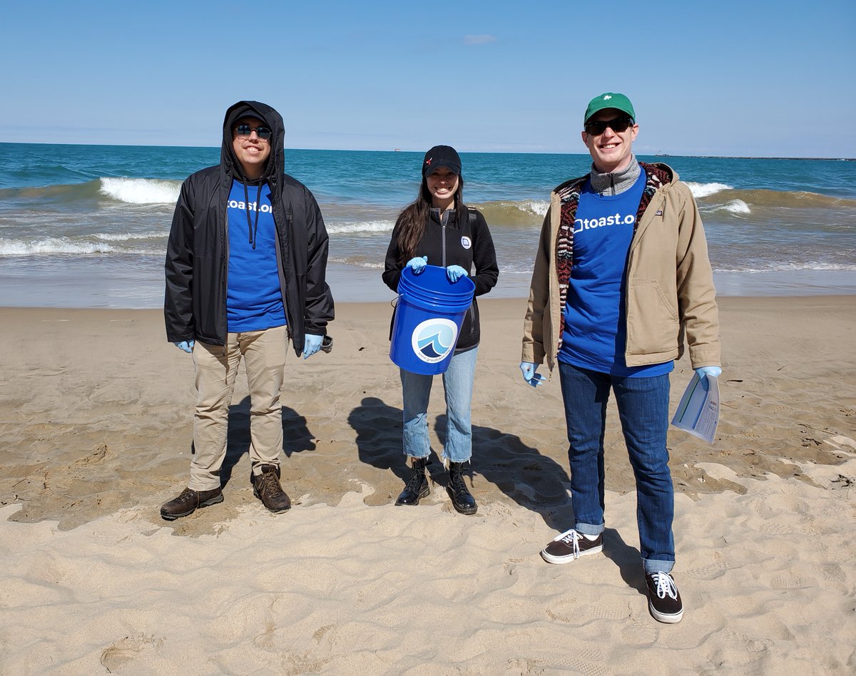 A4GL's tweet photo. Thank you to Toast for your cleanup at Oak St. beach earlier this week. Your team was a great and enthusiastic group!

Thank you for supporting the Alliance's work in protecting the Great Lakes.
@ToastTab #adoptabeach #a4gl #protectcleanwater https://t.co/HC0vkUhgHF