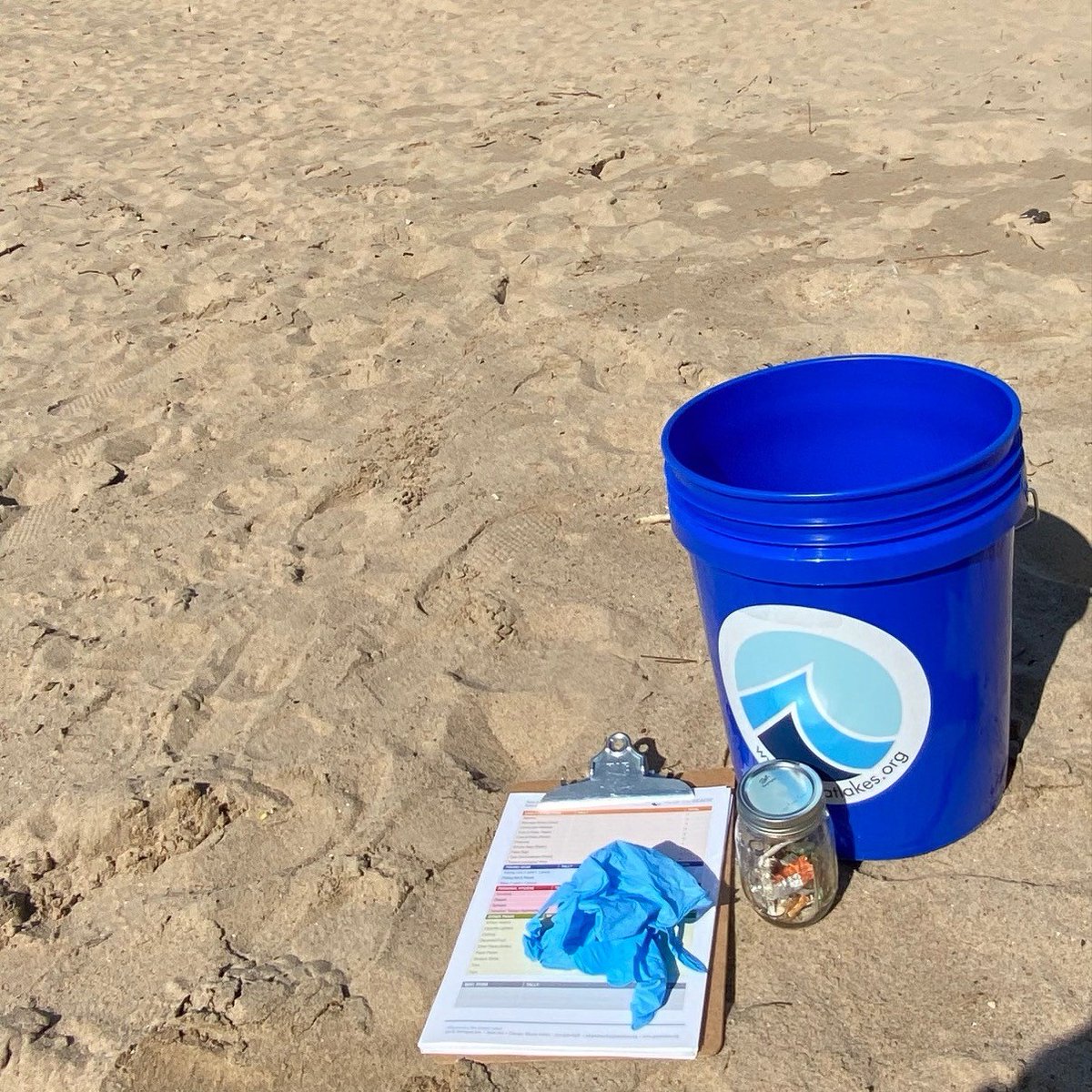 A4GL's tweet photo. Thank you to Toast for your cleanup at Oak St. beach earlier this week. Your team was a great and enthusiastic group!

Thank you for supporting the Alliance's work in protecting the Great Lakes.
@ToastTab #adoptabeach #a4gl #protectcleanwater https://t.co/HC0vkUhgHF
