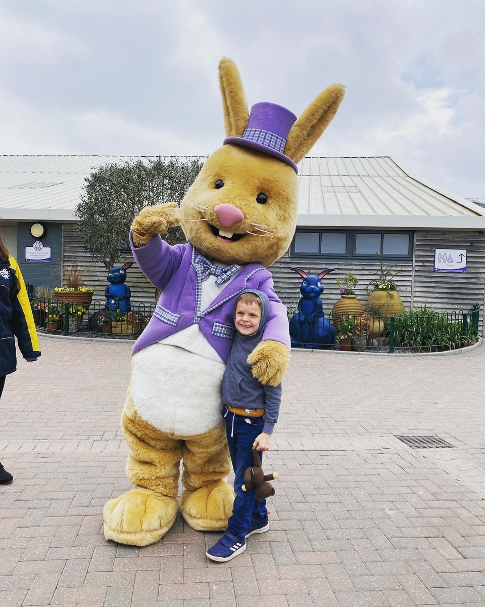 zoehanson1's tweet photo. Sooooo much fun had today!!! @paultonspark just gets better and better!!!

Thanks so so much for having us, we loooove this place, the rides, the team, the atmosphere! It’s the BEST!!!

#paultonspark #themepark #uknumberone #bestthemepark #familydaysout #mummylife #peppapig https://t.co/IzOWNK9iOf