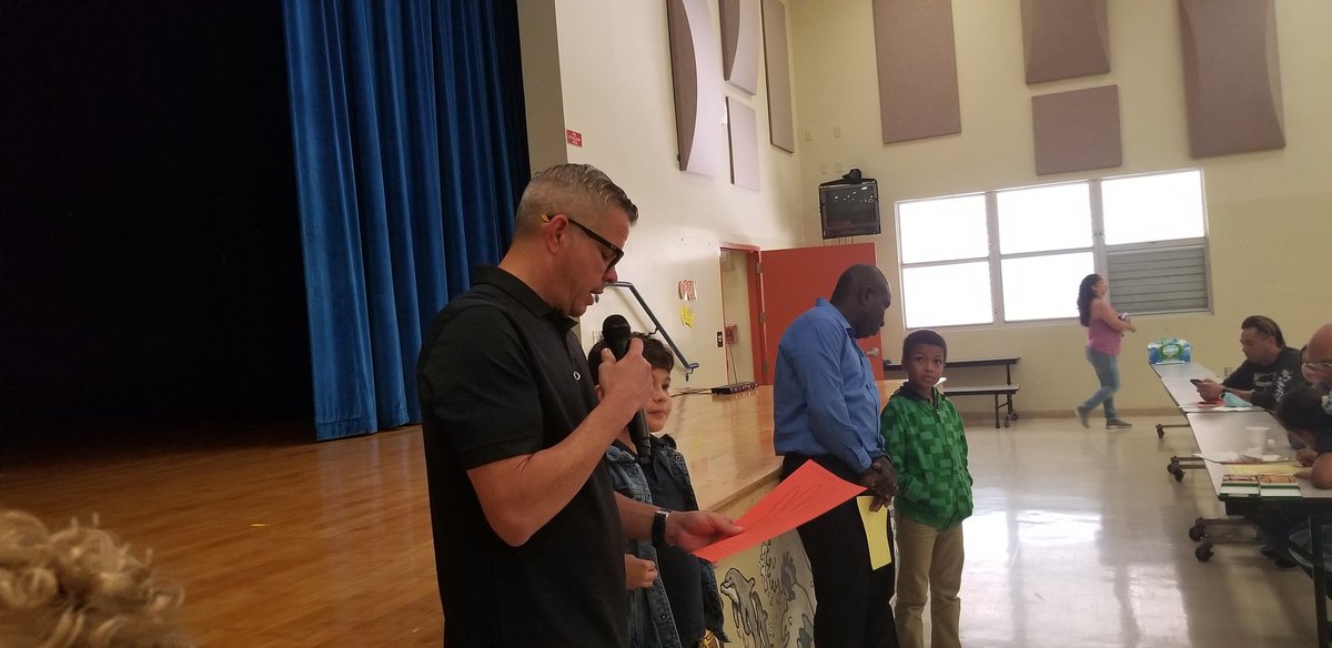 DavidLawrenceK8's tweet photo. Saluting our amazing #fathersineducation #parentengagement #familyinvolvement @DavidLawrenceK8 @MDCPSParentAcad @MDCPS @MDCPSNorth https://t.co/z09xAj1g0R