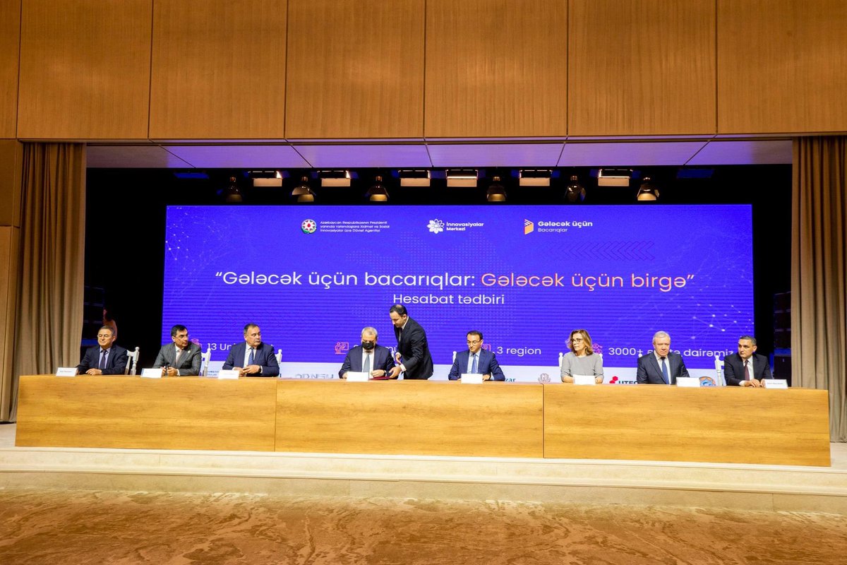 frkhdblog's tweet photo. 14 aprel 2022-ci il tarixində "Gülüstan"sarayında Azərbaycan Respublikasının Prezidenti yanında Vətəndaşlara Xidmət və Sosial İnnovasiyalar üzrə Dövlət Agentliyinin İnnovasiyalar Mərkəzinin "Gələcək üçün bacarıqlar: Gələcək üçün birgə" adlı hesabat tədbiri təşkil olunub.
 #vxsida https://t.co/HIXBVF6KDh