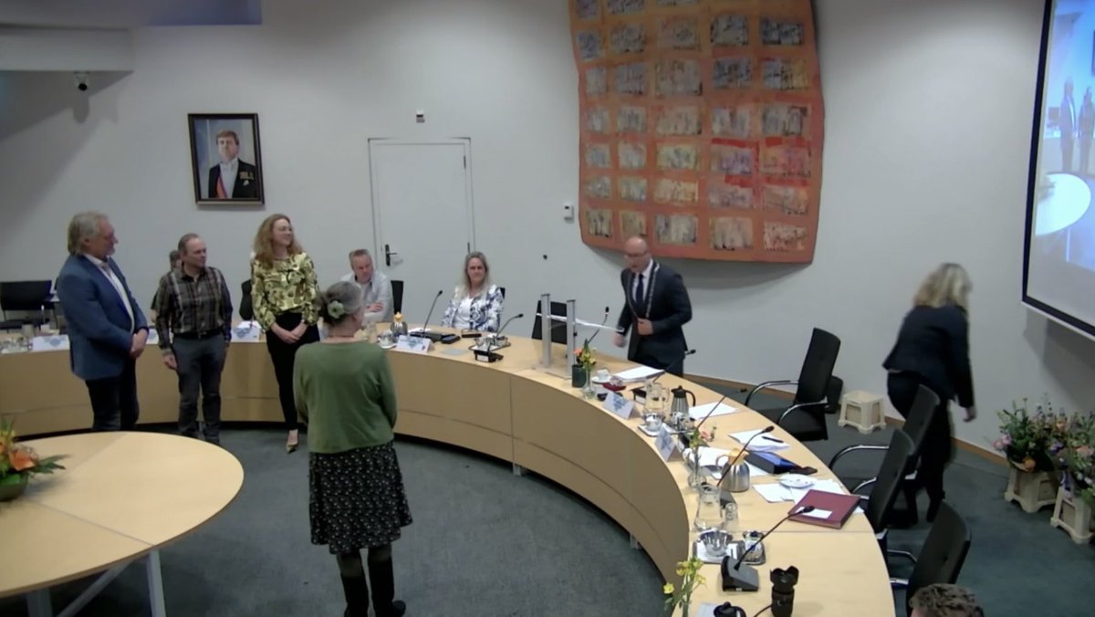 Gisteravond zijn tijdens de raadsvergadering onze 3 commissieleden beëdigd. Ze hebben veel zin om aan de slag te gaan. We wensen Marieke, Bert
en Bert veel succes en vooral veel plezier de komende raadsperiode. #ruimtevooriedereen