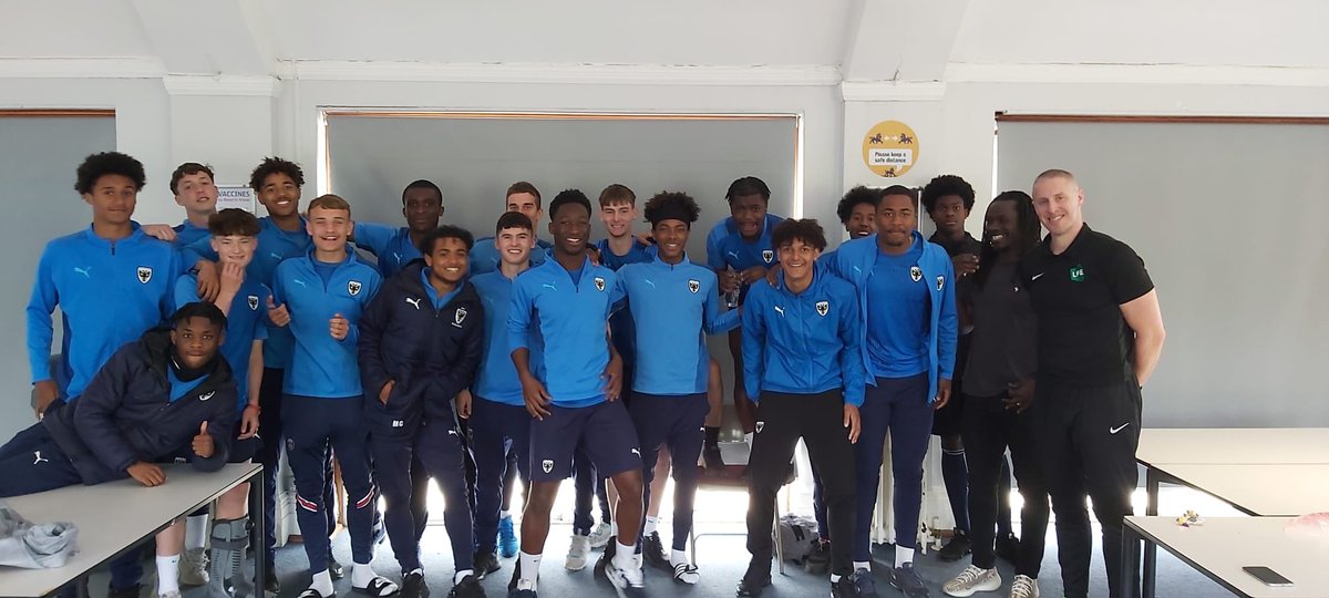 📸| AFC Wimbledon apprentices participated in a Personal Development session with LFE Mentor Dru Spinks and former Premier League defender Linvoy Primus today. 

<a href="/elitehoops11/">Dru Spinks</a> | <a href="/LinvoyPrimusPro/">Linvoy Primus</a>