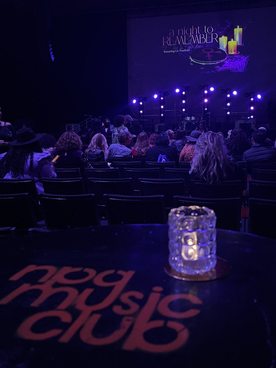 GlamSlamEscape's tweet photo. It truly was “A Night 2 Remember” at Paisley Park last night 💜 The wonderful Liv Warfield celebrated Prince in the most beautiful way, in music and love
#Prince #Prince4Ever #CelebratingPrince #RememberingPrince #PaisleyPark #ANight2Remember @PaisleyPark @livwarfield https://t.co/QBXPg66qRW