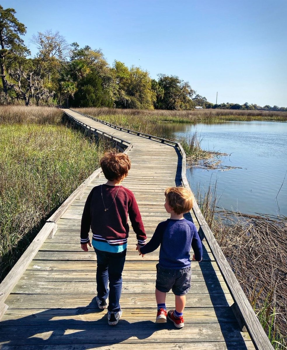 Wishing everyone a happy #FanFriday and a wonderful long weekend adventuring outdoors like these sweet brothers.  #SeeYouOnTheTrails
•
📸 from <a href="/terryduthu/">terryduthu</a>
•
These two. ❤️ #brothers #oatlandislandwildlifecenter #coastalliving #savannahgeorgia #coastalgeorgia