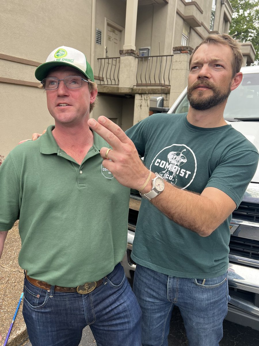 NashvilleResta1's tweet photo. Happy #EarthDay Today we talk with Jeffrey and Clay Ezell, the Owners of The Compost Company in Nashville. They take restaurants food waste, and turn it into organic soil that is used in local farms and landscapes. Listen at https://t.co/vZBPlGDt7Z https://t.co/tLmQ9ripTc