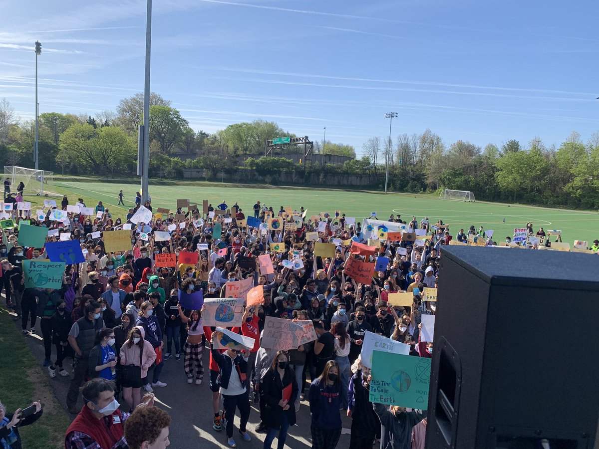 CraigStaton2's tweet photo. Earth Day event at JWMS today was spectacular!!!😊 https://t.co/4VkqdkhVHW