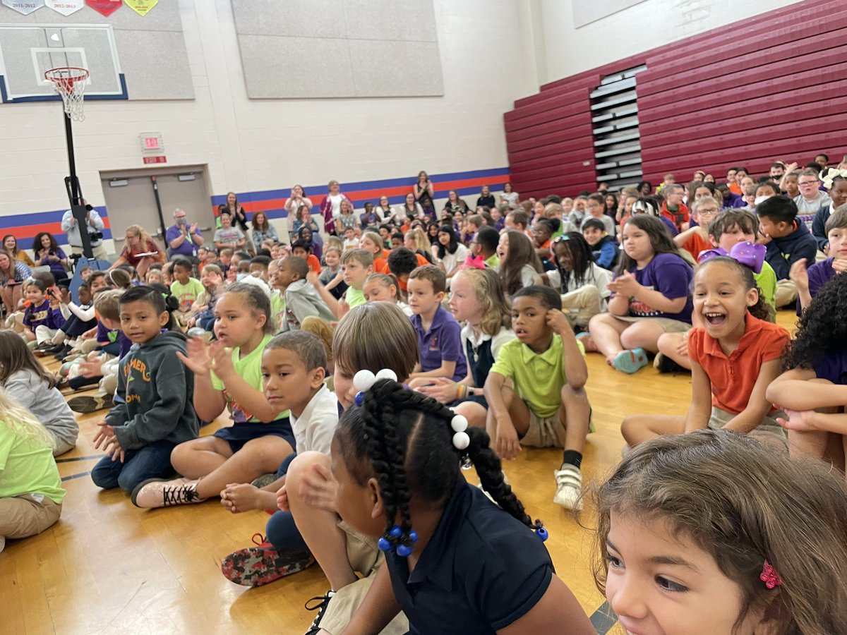 MILKEN AWARD WINNER | A huge congratulations to <a href="/FarmerDragons/">Farmer Elementary</a> teacher Jessica Goodman, winner of the prestigious <a href="/Milken/">Milken Family Fdn</a> Educator Award! 

Known as the “Oscars of Teaching,” this national recognition comes with a $25,000 award! 

We are so proud, Jessica!