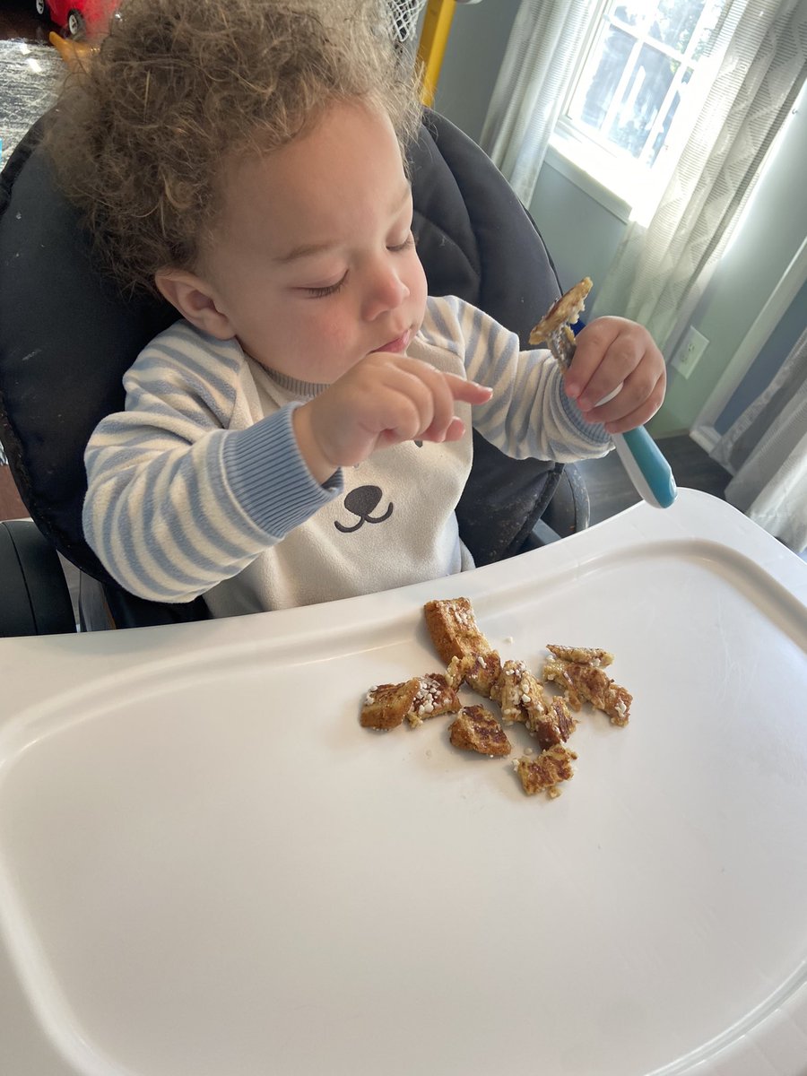_Graftonn's tweet photo. Crew loves French toast! thanks to #CoolPop for the recipe! @BGraff08 https://t.co/OtVKjNUSvW
