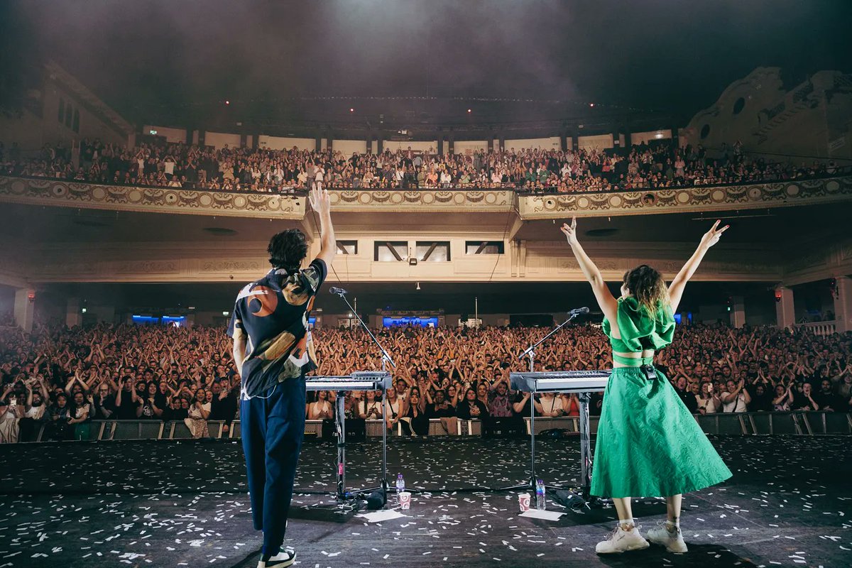 OhWonderMusic's tweet photo. This is what the best night of our life looks like. Brixton Academy baby ❤️ https://t.co/1sAv6aksqo