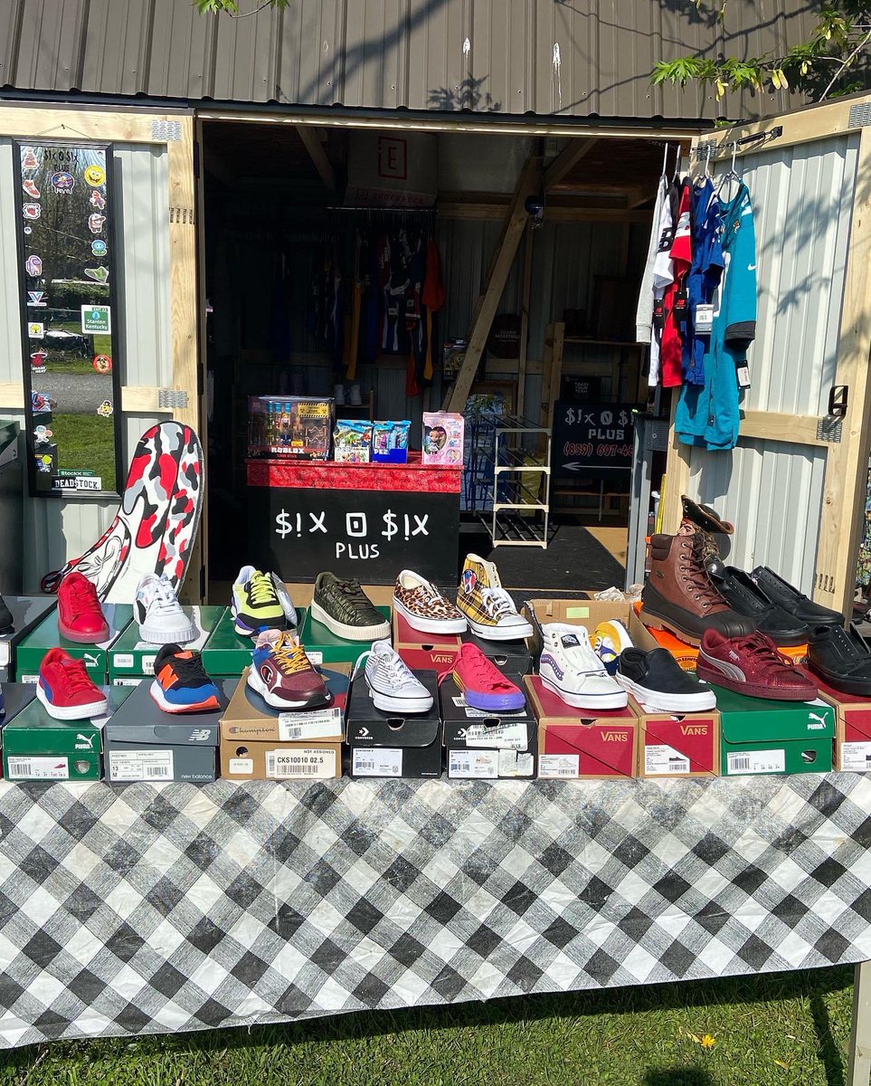 606PLUS's tweet photo. ‼️🎯💯‼️ Yard Sale! 72 Oak Street, Stanton Ky 40380! Up past Save A Lot! Shoes, slides, toys, shirts, jerseys, etc. ‼️💯🎯‼️ https://t.co/DQpobOozRL