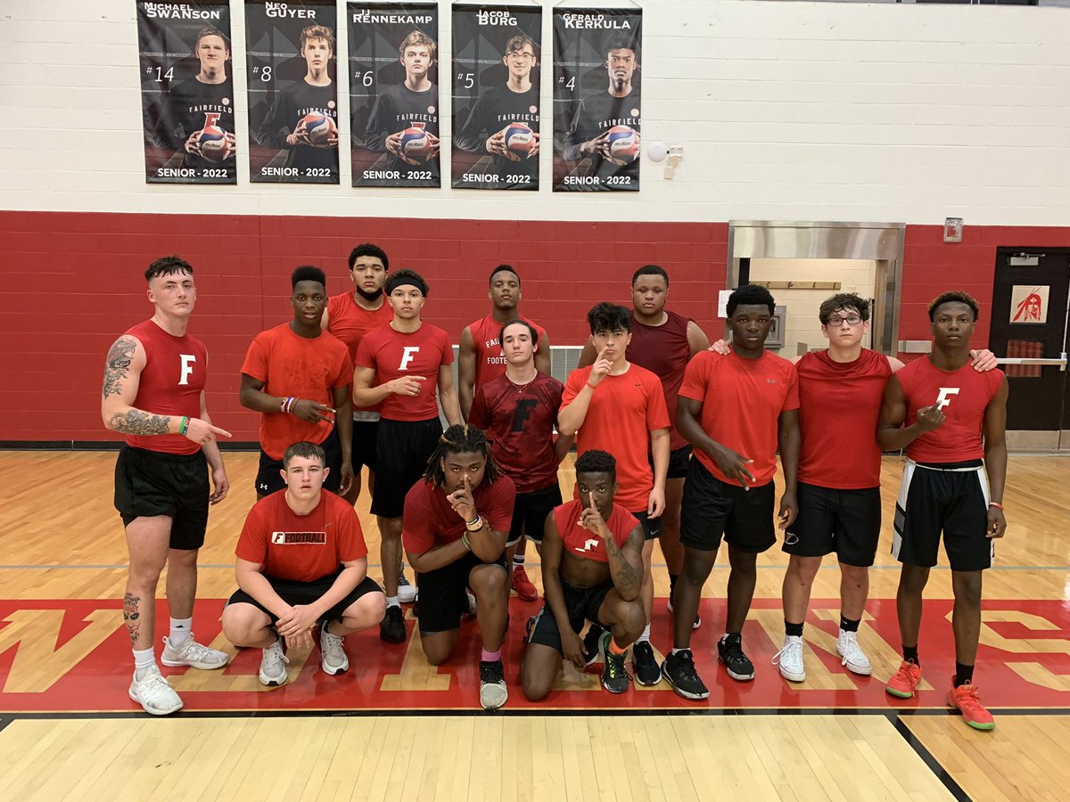 coachjkrause's tweet photo. Friday morning competition winners!
#theclockdoesntstop
*UAW*
#noughsaid https://t.co/JMsJTUoBBg