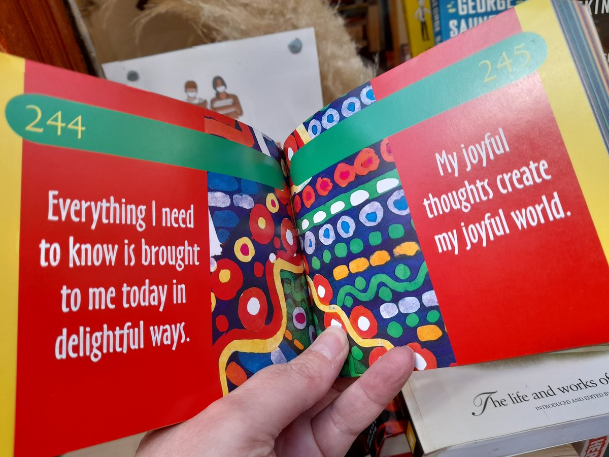 JEBooksHull's tweet photo. I'm pretty sure this pre-loved book isn't being sarcastic with me #ShouldGetOutMore https://t.co/aE4uOQXRl1