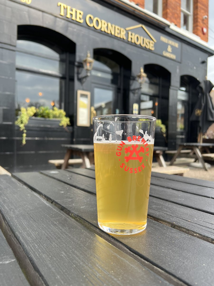 BadBocho's tweet photo. @GunBrewery @CHWorthing The first WTTO pint of the weekend for me - a delicious Project Babylon Pale Ale from Gun Brewery. Great pint at a great pub! #wtto #sunnyworthing #cornerhouseworthing #worthing #camra https://t.co/u00Jc1kWUl