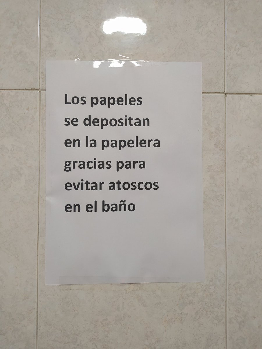 No sé quién será el tal "toscos" este, pero por si acaso dejaré el papel en la papelera, no vaya a ser...