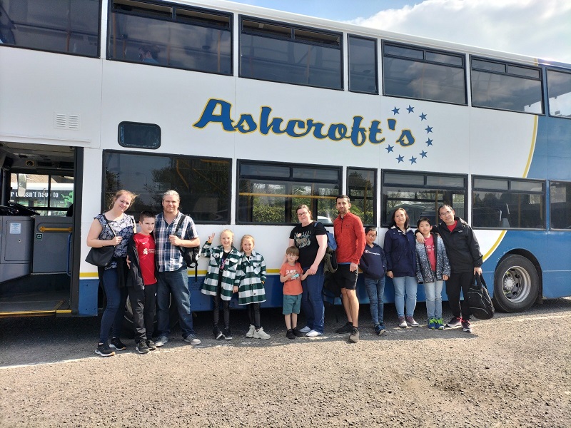Childwall EMB provided a great family day out for their residents to Knowsley Safari Park yesterday, all had a fantastic time, full of family fun, sunshine, and lots of wild animals too🐫🦏🦅#Knowsleysafaripark #Ascroftstravel
