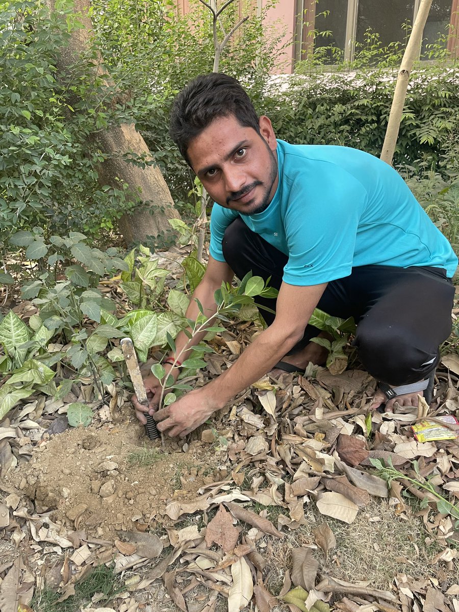 we4humanity_org's tweet photo. World Earth Day 2022, “Invest in Our Planet”. Plantation drive at Arts faculty @UnivofDelhi. Because a green future is a prosperous future. #EarthDay #WorldEarthDay2022 #EarthDay22 @saini2295 https://t.co/Z68Zk5Mhto
