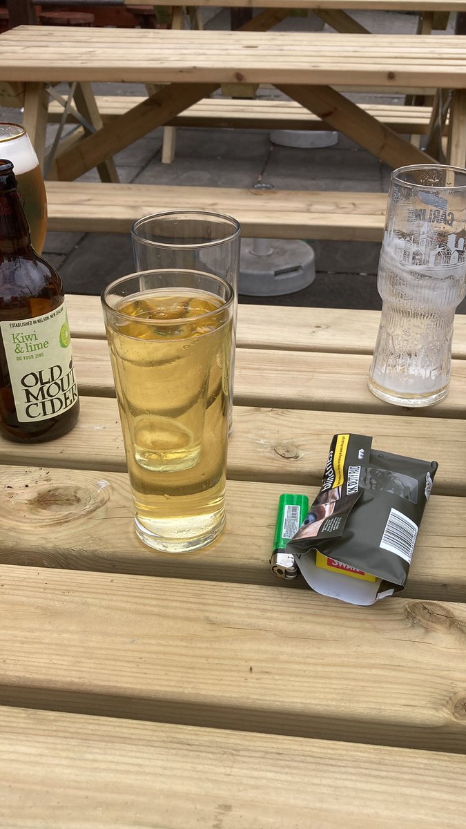 saggersss's tweet photo. rate my meal deal! Nothing new really https://t.co/7qFfW6TfQV