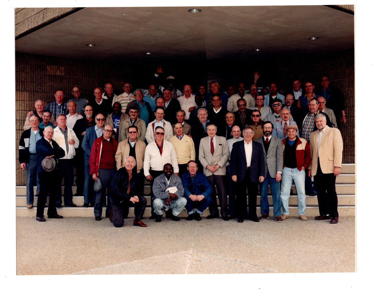 bac1mvd's tweet image. Waving “Hello!” this week's #FlashBAC Friday! Today's photo is from March 3, 1990.

Check out that power pose on the left!

If you know any of the #BAC1MVD members in this image, please reach out to help us identify them.
