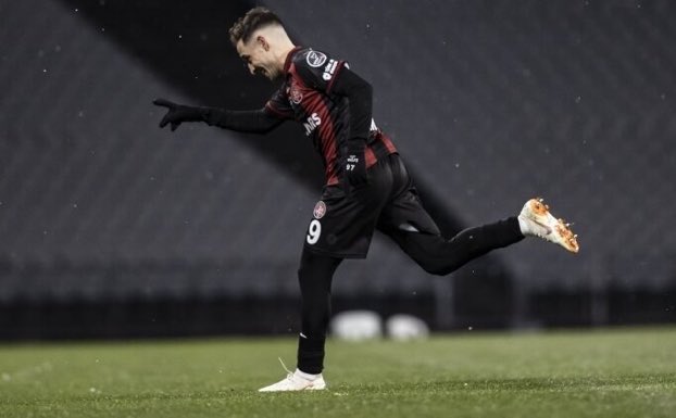 VavaCars Fatih Karagümrük, Celta Vigo'dan kiraladığı Emre Mor'un satın alma opsiyonunu kullandı ve 2 yıllık sözleşme imzaladı.