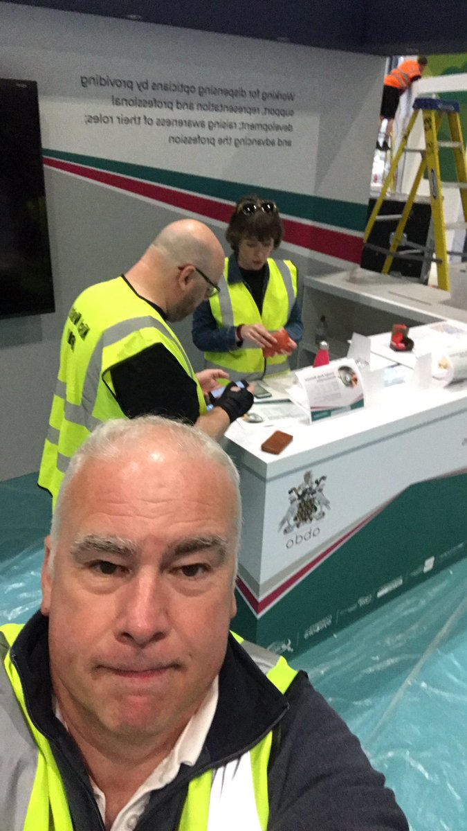 ABDOCLead's tweet photo. Hard at work setting up stand for #100optical @100optical @abdomembership #dispensingoptician #optician #extendedeyecareservices #minoreyeconditions https://t.co/VCGyzrG8Cy